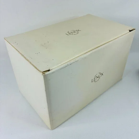 Lenox Fleur de Lis Collection Embossed Pierced Flower Vase Ivory Gold USA 7.5" - Picture 12 of 16